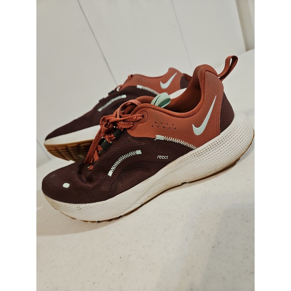 Nike React‎ Escape Womens Size 10 Maroon Ex.Condition(S82